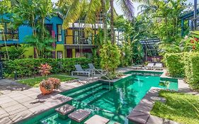 Dreamcatcher Beach-Side Apartments